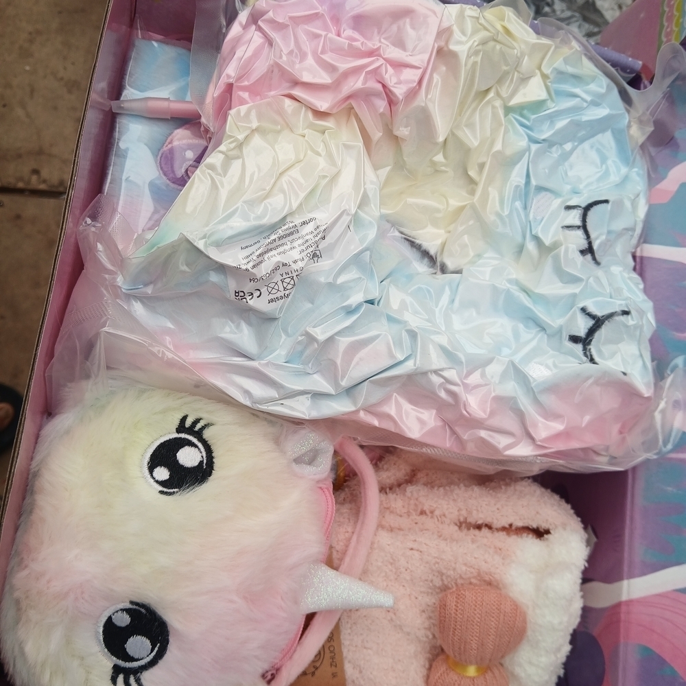 Magic Unicorn Gift Set - Picture 8 of 11